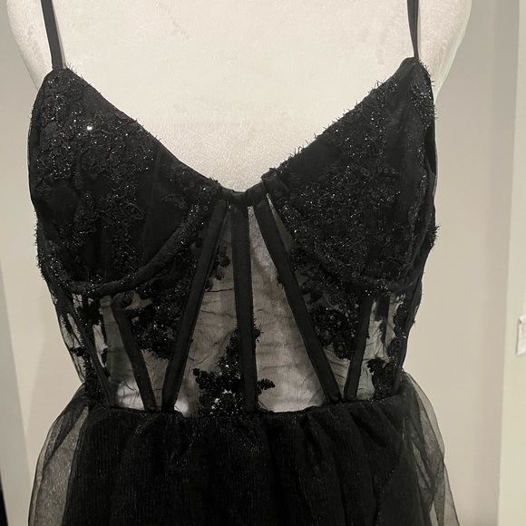 Lulus Alluring Sensation Black Tulle Embroidered Tiered Maxi Dress Sz M